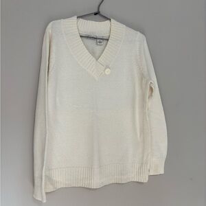 Kim Rogers Women's V-Neck Sweater in Cream